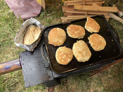 ランクル　BBQ　キャンプ　ホットケーキ　野外